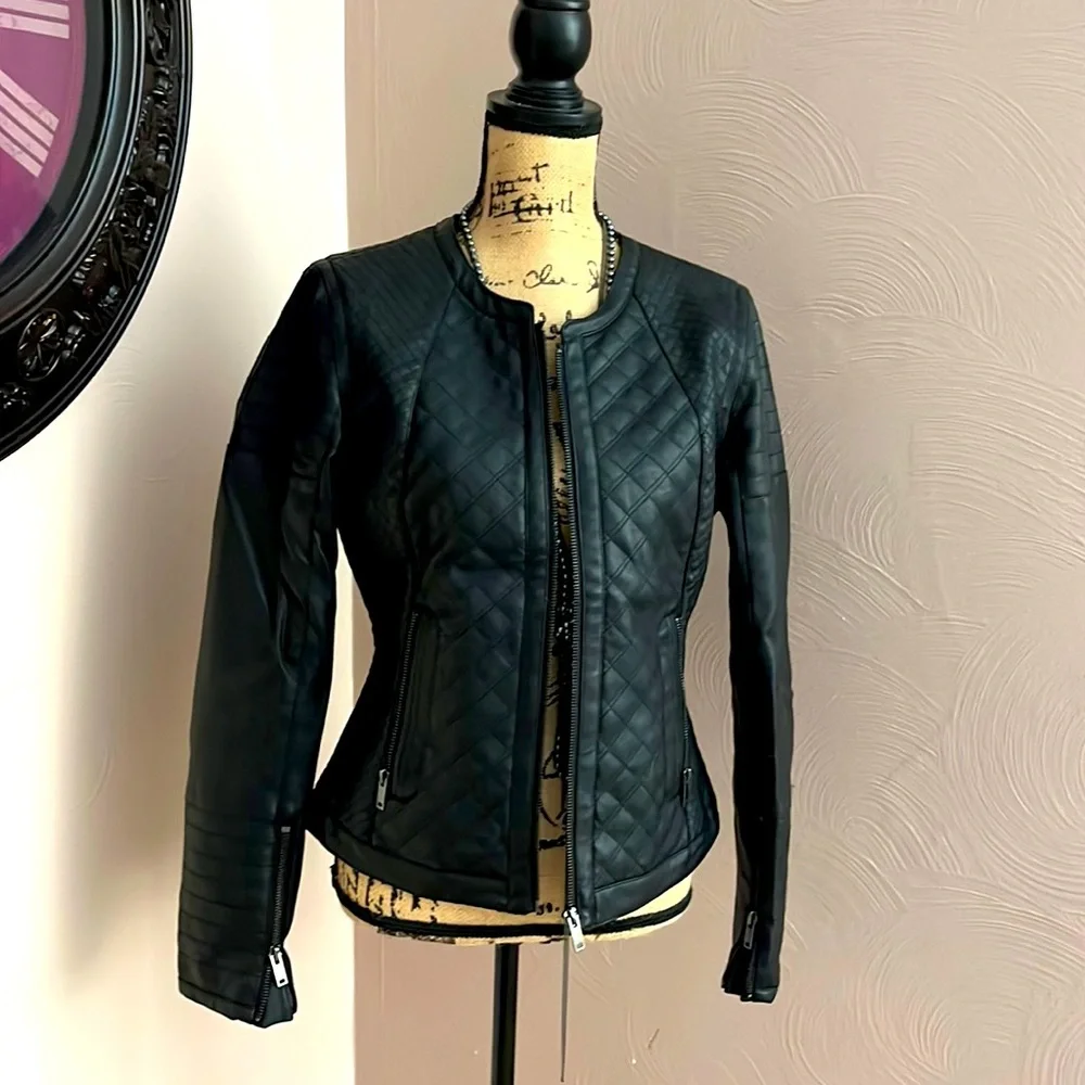 Leather jacket - Picture 1 of 4